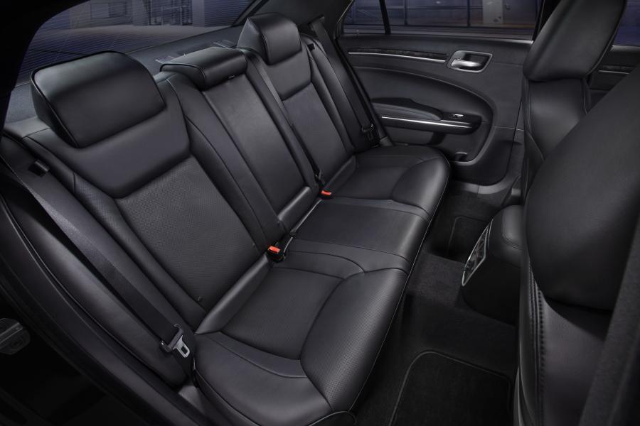  Chrysler 300C 2011 года  (фото 13 из 83)
